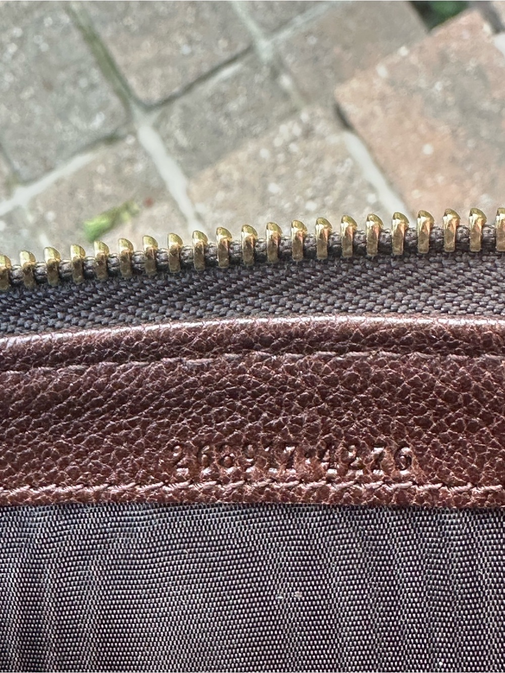 Gucci Guccisimo brown nylon monogram zippy wallet. Zipper is 3/4 around. - Picture 9 of 9